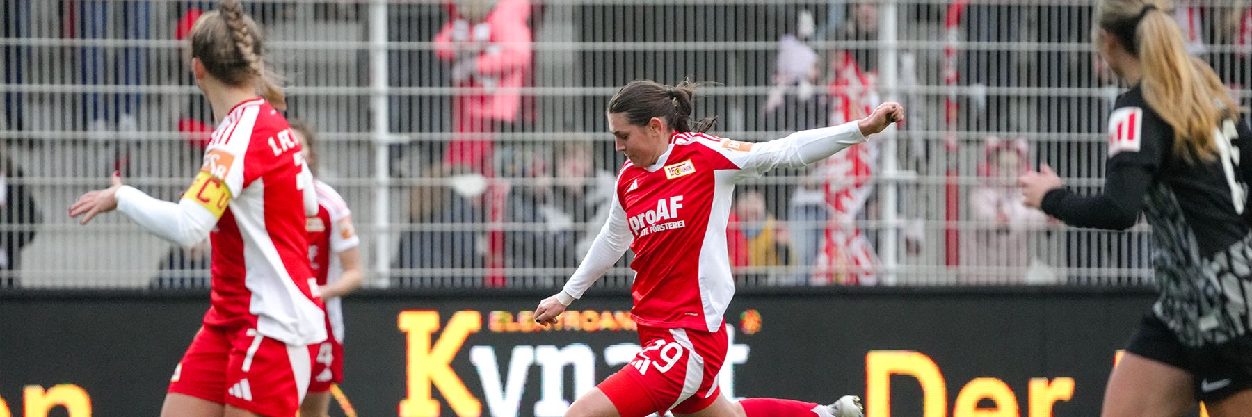 Halverkamps and Orschmann Light up the Alte Försterei