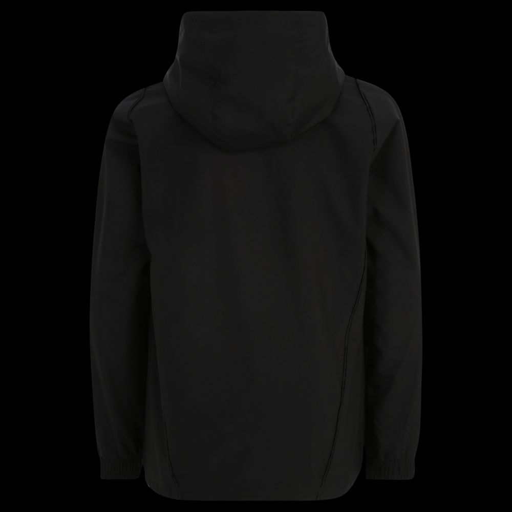 Schwarze Jacke mit Kapuze. Man sieht sie von hinten.