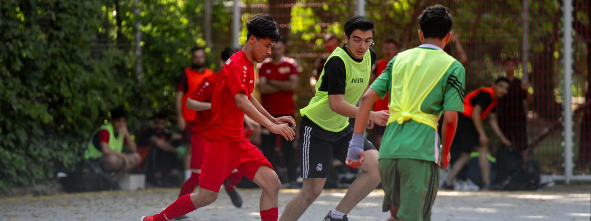 Fußballer und Zuschauer willkommen