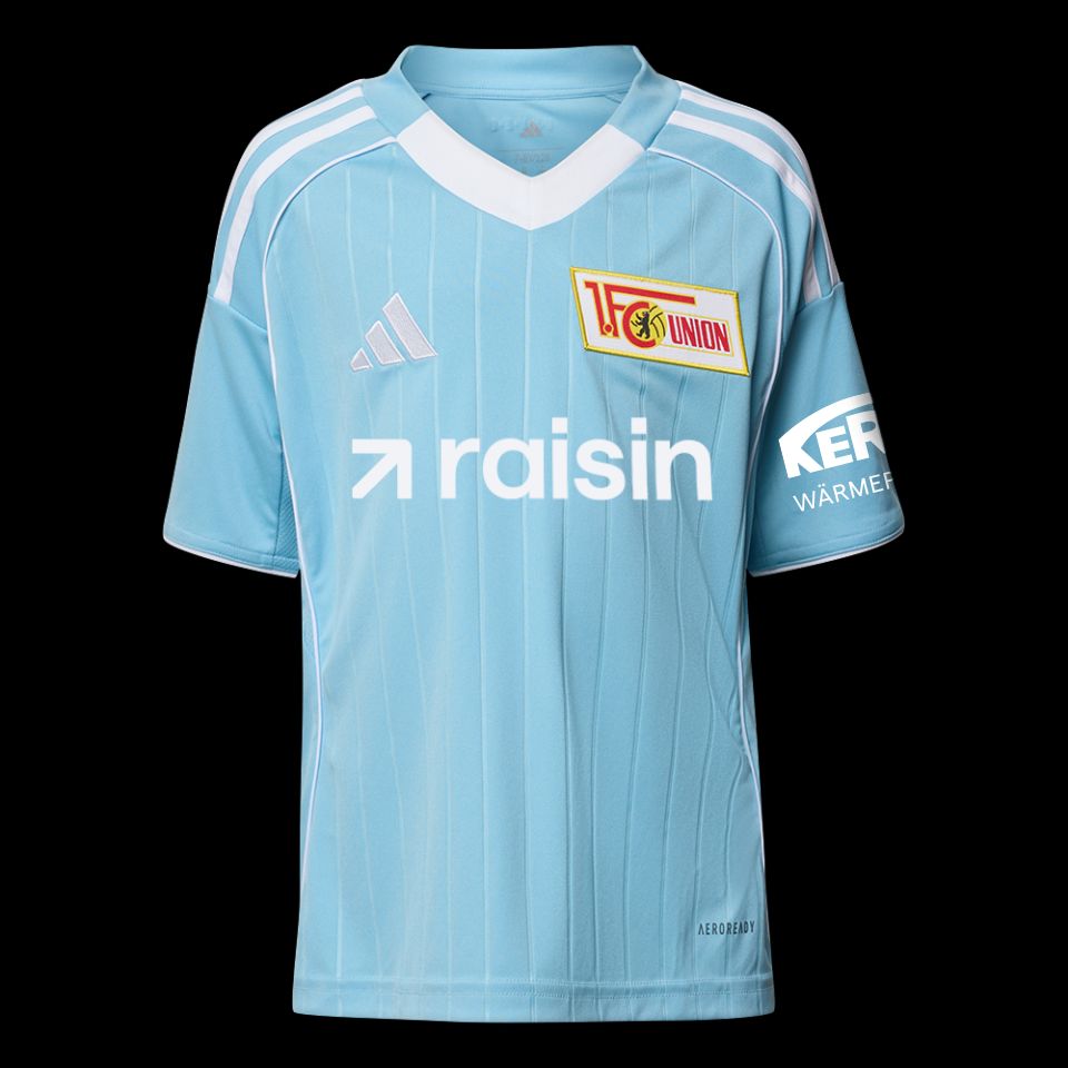 Hellblaues Fußballtrikot mit weißen Streifen und einem Logo der Mannschaft 1. FC Union Berlin.