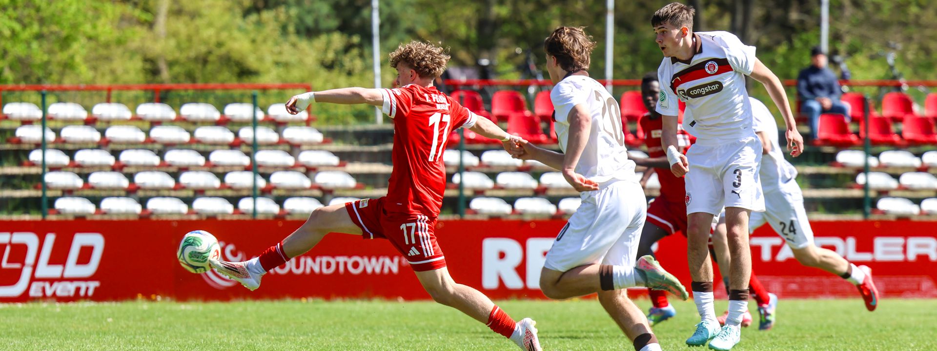 U17 verliert gegen den Tabellenführer St. Pauli