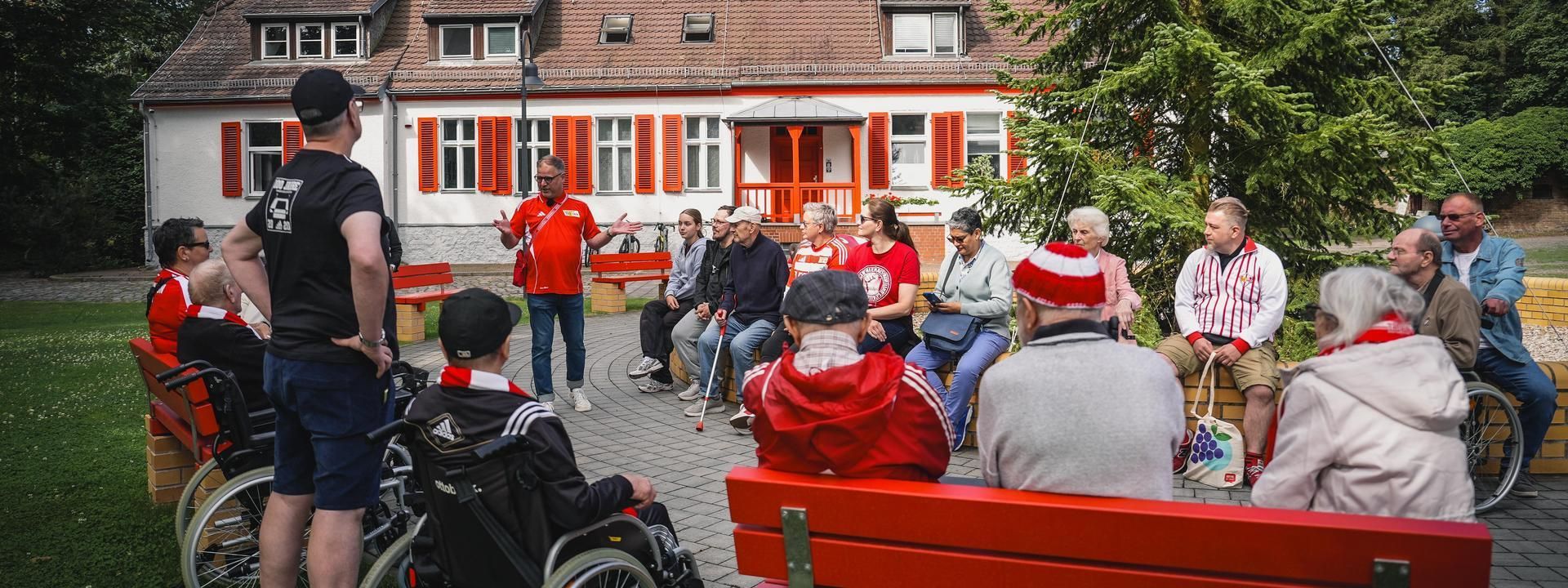 Malteser and Union Offer Stadium Tours for People With Dementia