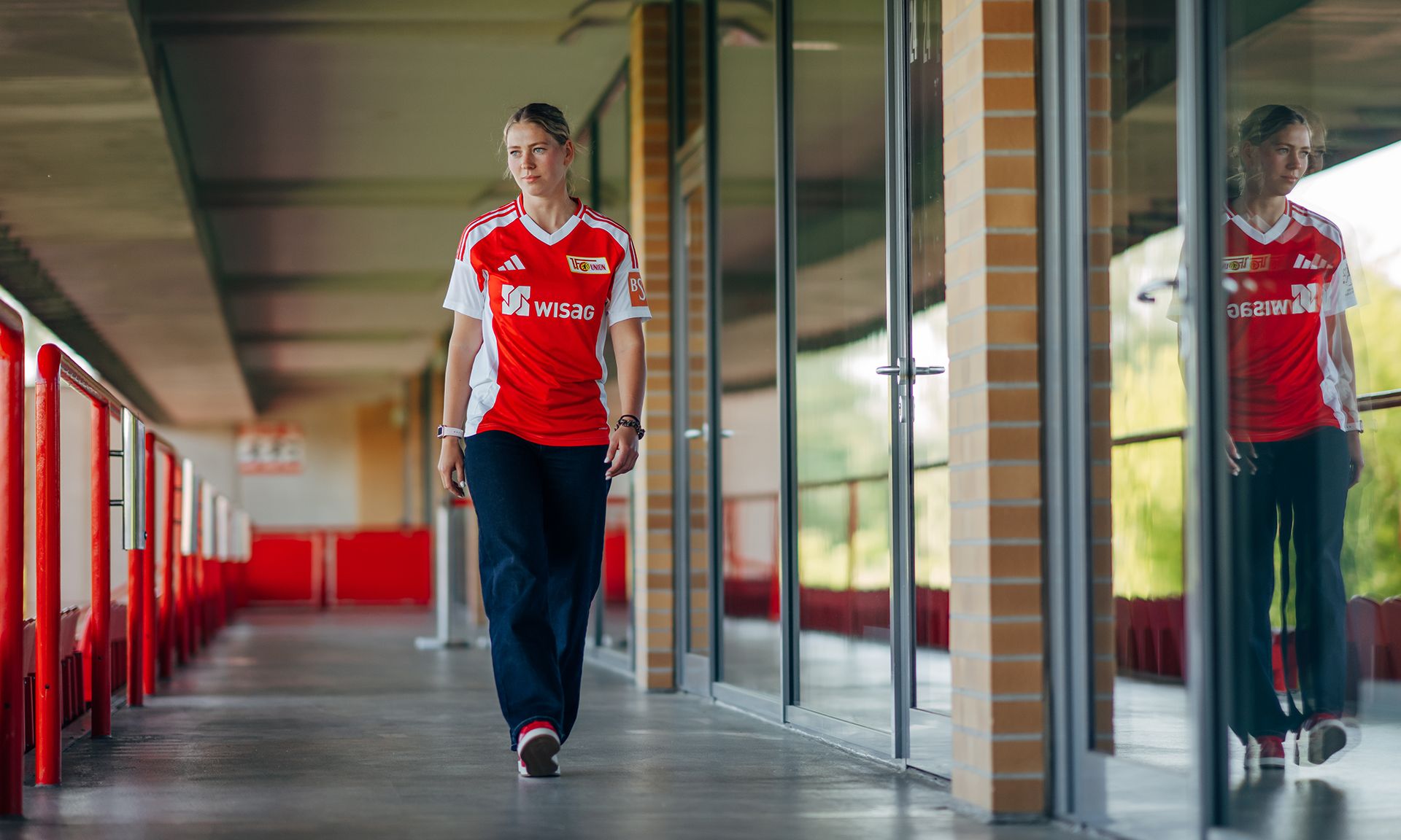 Samantha Steuerwald Signs