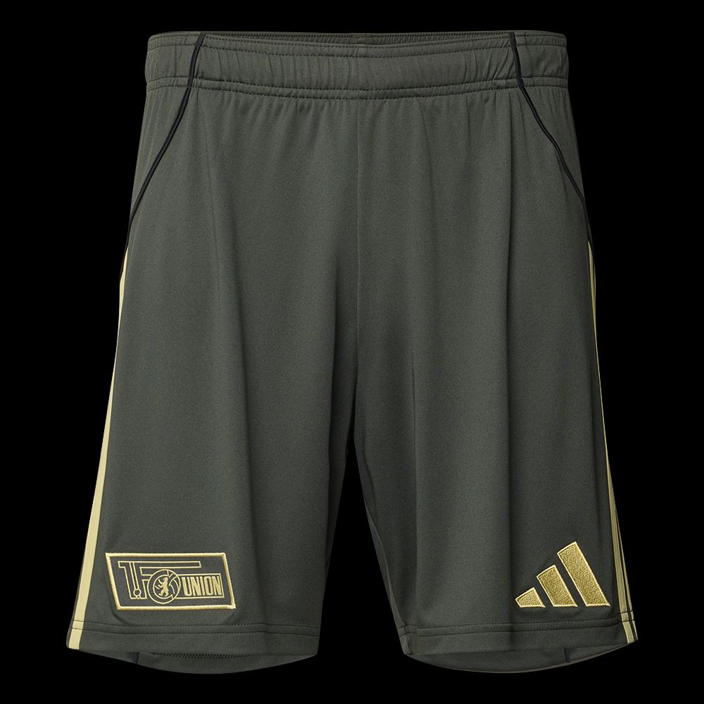 Dunkelgraue Sportshorts mit goldenen Details und Logos von 1. FC Union und Adidas.